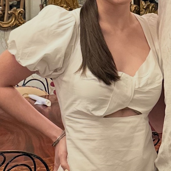 ASTR the label White Puff Sleeve Mini Dress With Bubble Skirt - Picture 2 of 8